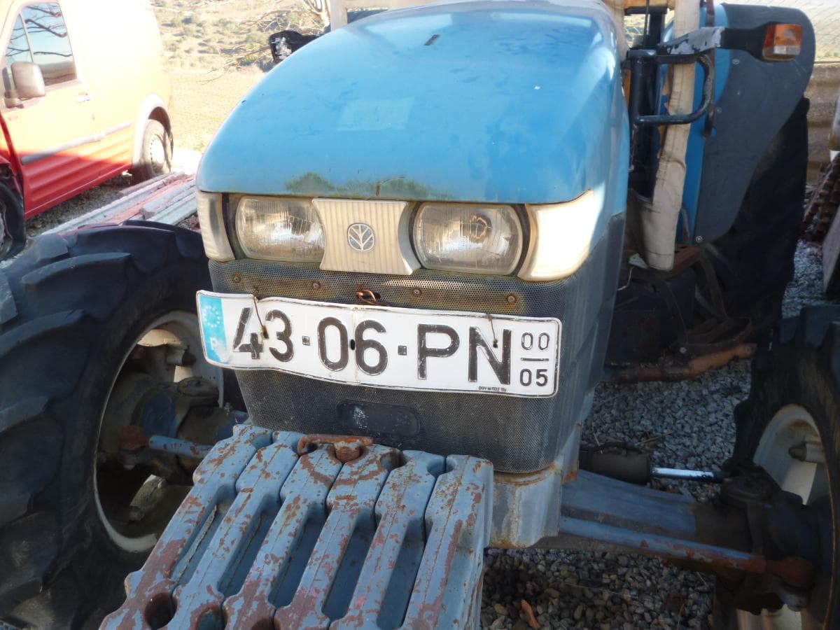 Bedford NKR + Trator NEW HOLLAND TN 55 + Reboque com cuba em inox — imagen 8