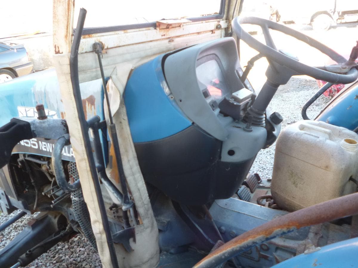 Bedford NKR + Trator NEW HOLLAND TN 55 + Reboque com cuba em inox — imagen 14