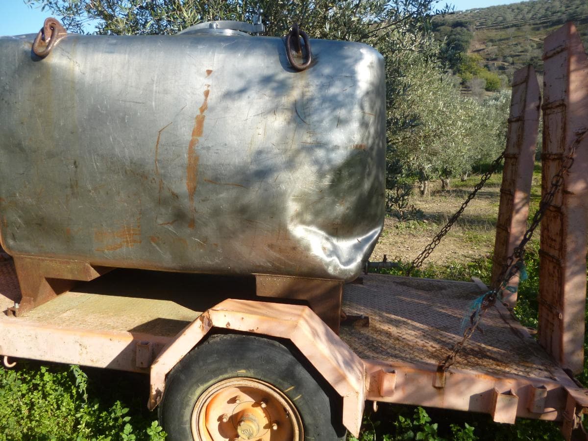 Bedford NKR + Trator NEW HOLLAND TN 55 + Reboque com cuba em inox — imagen 9