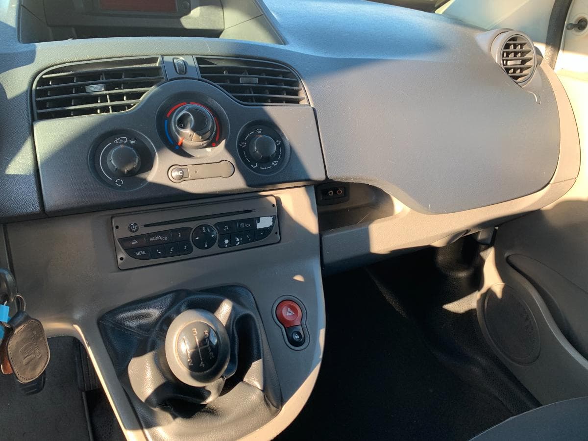 Renault Kangoo 1.5 DCI · Ano 2009 — imagen 11