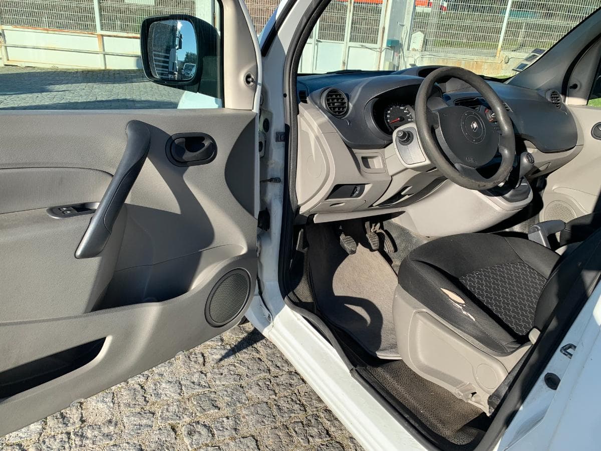 Renault Kangoo 1.5 DCI · Ano 2009 — imagen 21