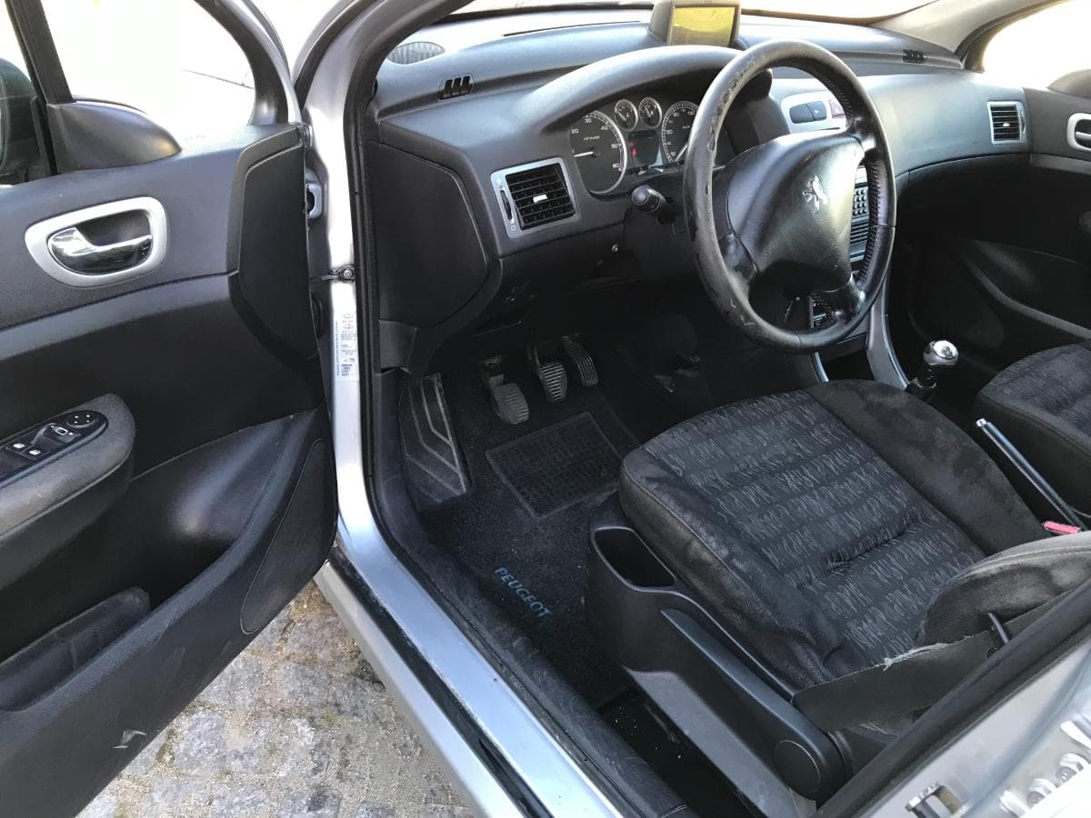 Peugeot 307 1.4HDI · Ano 2004 — imagem 6