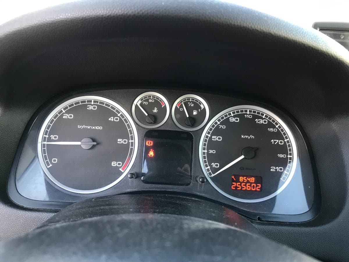 Peugeot 307 1.4HDI · Ano 2004 — imagem 8