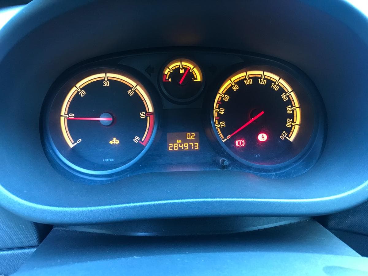 Opel Corsa 1.3 Cdti · Año 2011 — imagen 11