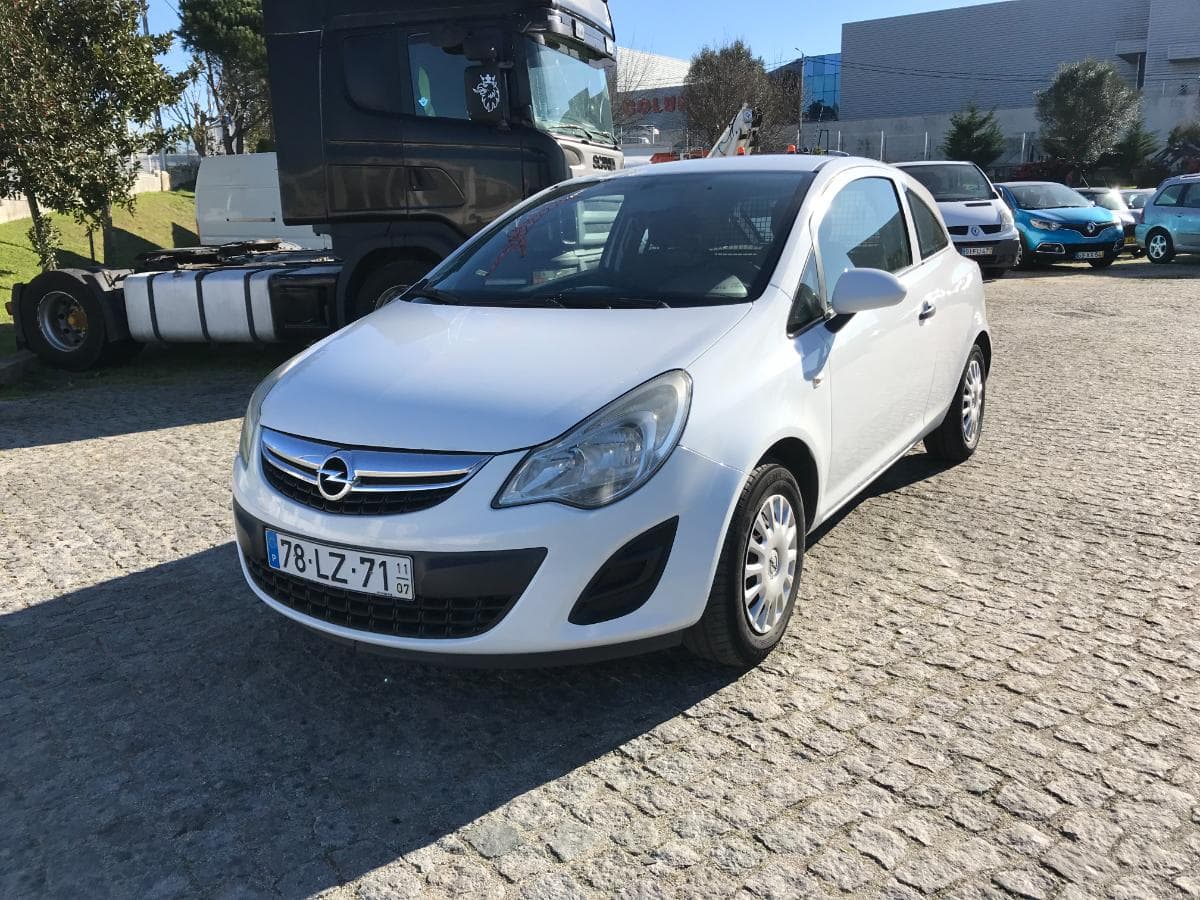 Opel Corsa 1.3 Cdti · Año 2011 — imagen 2