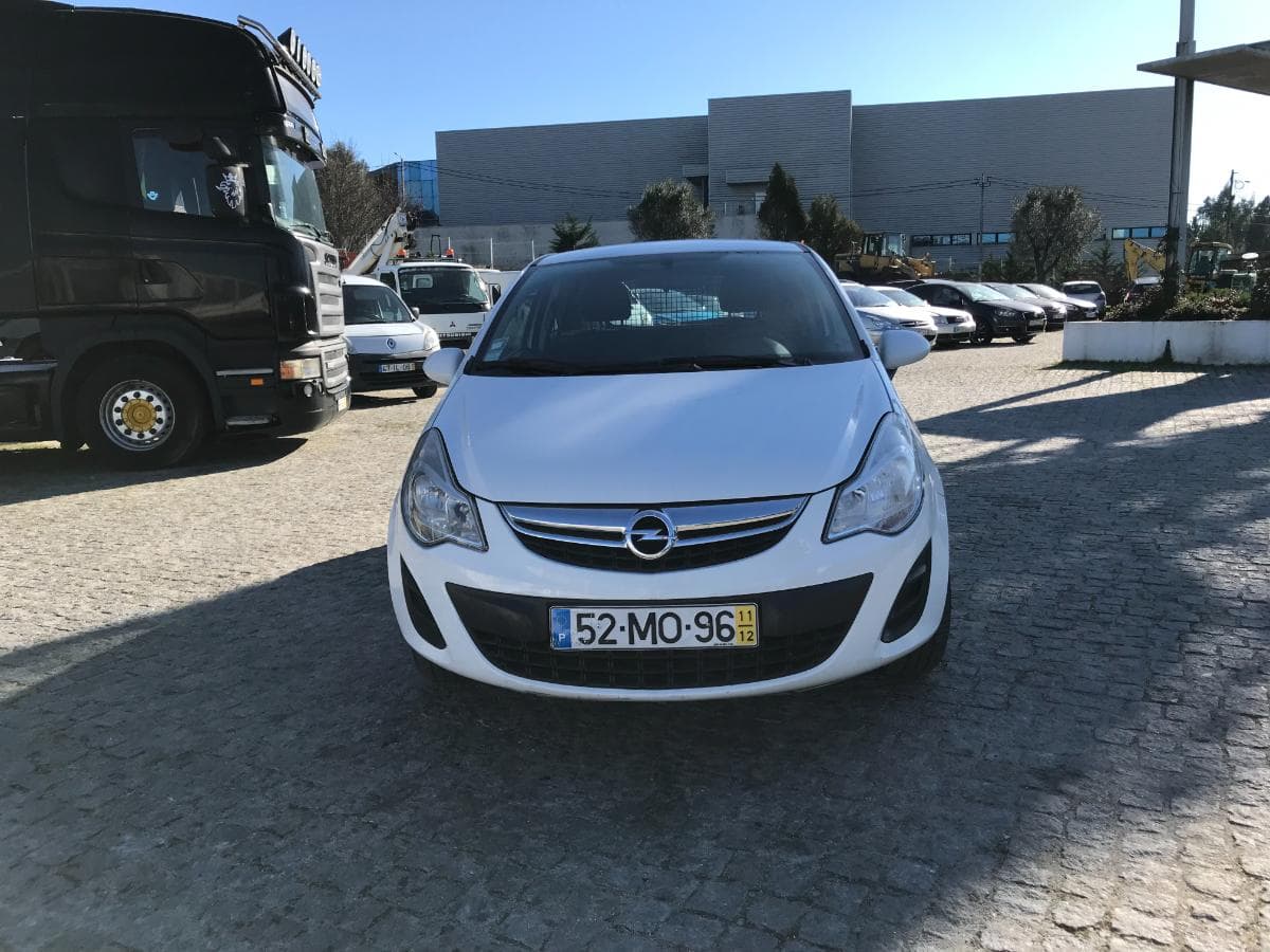 Opel Corsa 1.3 Cdti · Ano 2011 — imagen 1