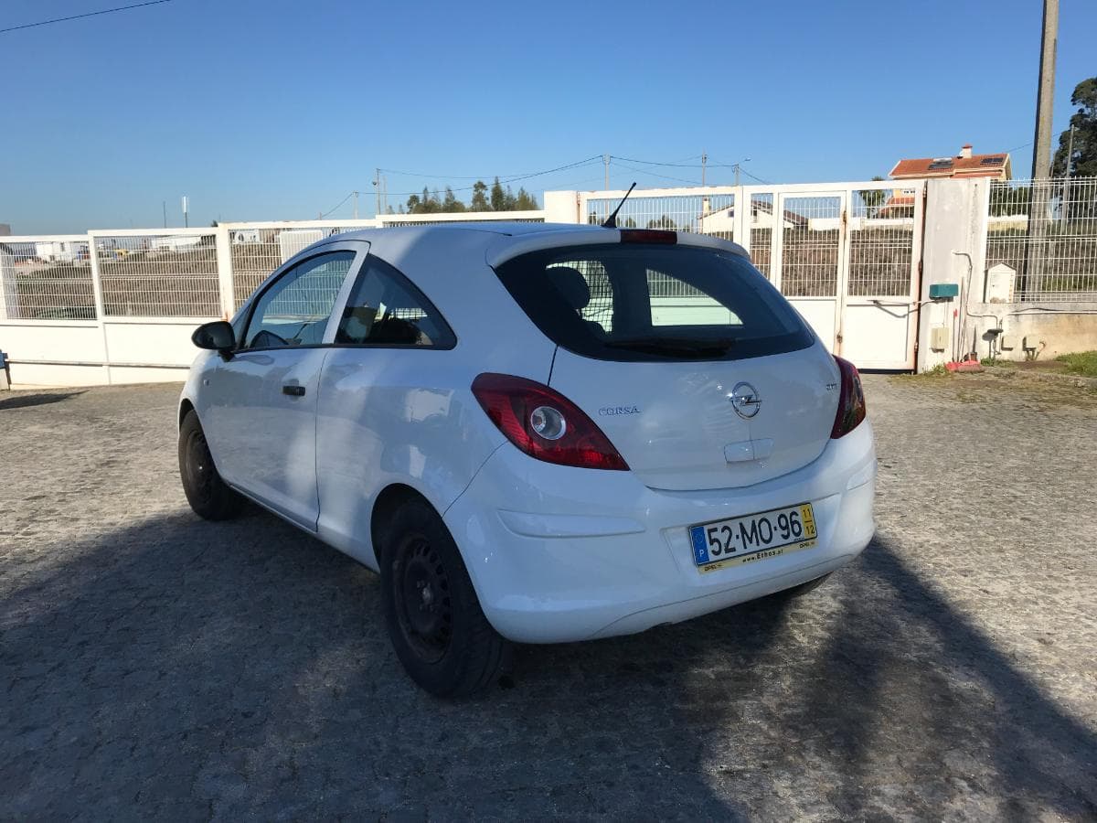 Opel Corsa 1.3 Cdti · Ano 2011 — imagen 16