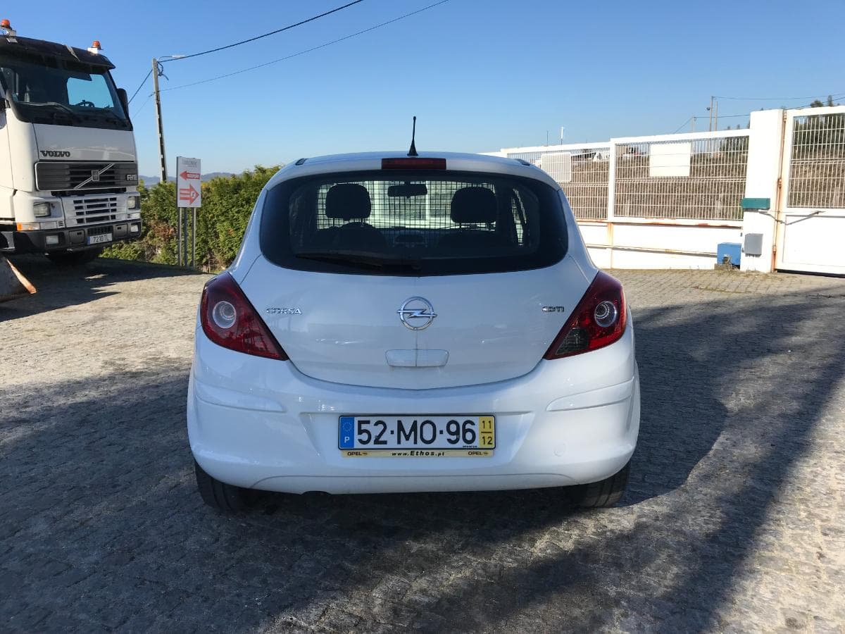 Opel Corsa 1.3 Cdti · Ano 2011 — imagen 17