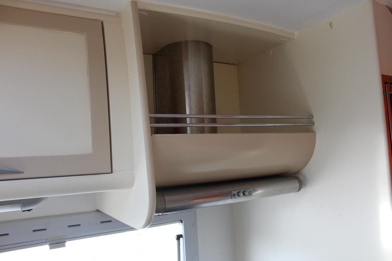 Autocaravana Fiat Ducato 2.8 Caravans International · Ano 2002 — imagem 2