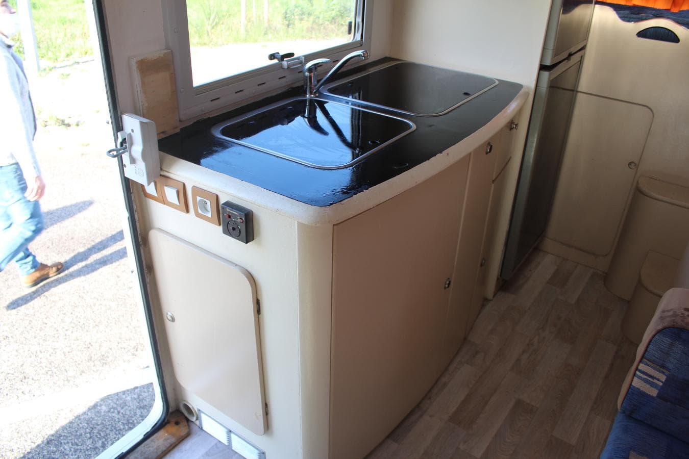 Autocaravana Fiat Ducato 2.8 Caravans International · Ano 2002 — imagem 10