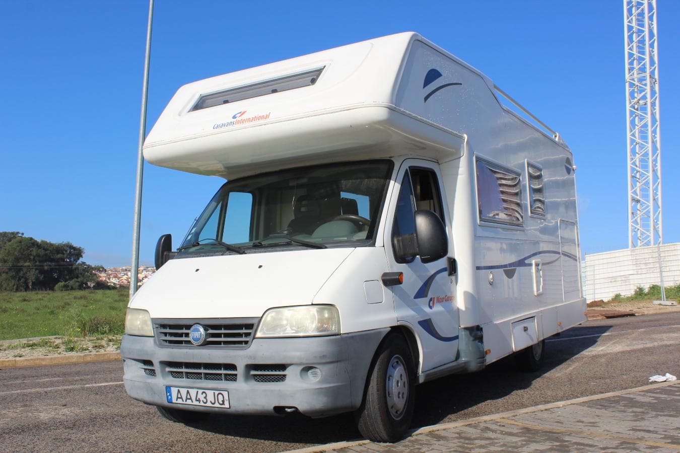 Autocaravana Fiat Ducato 2.8 Caravans International · Ano 2002 — imagem 1