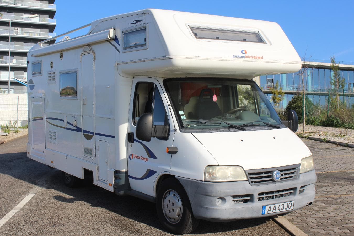 Autocaravana Fiat Ducato 2.8 Caravans International · Ano 2002 — imagem 21