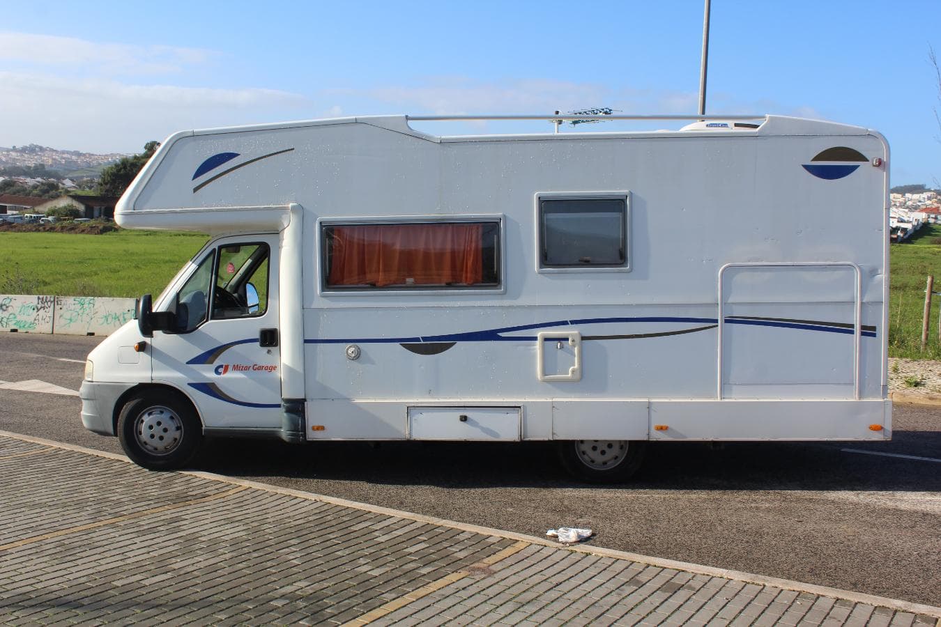 Autocaravana Fiat Ducato 2.8 Caravans International · Ano 2002 — imagem 25