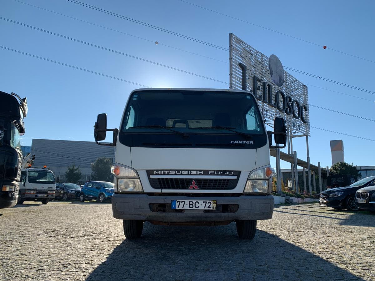 Mitsubishi Canter Fuso 7C140 · Ano 2006 — imagem 3