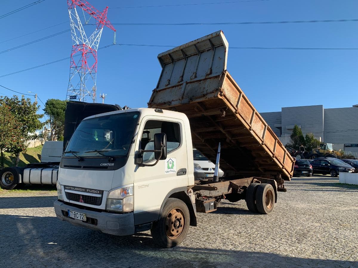 Mitsubishi Canter Fuso 7C140 · Ano 2006 — imagem 2