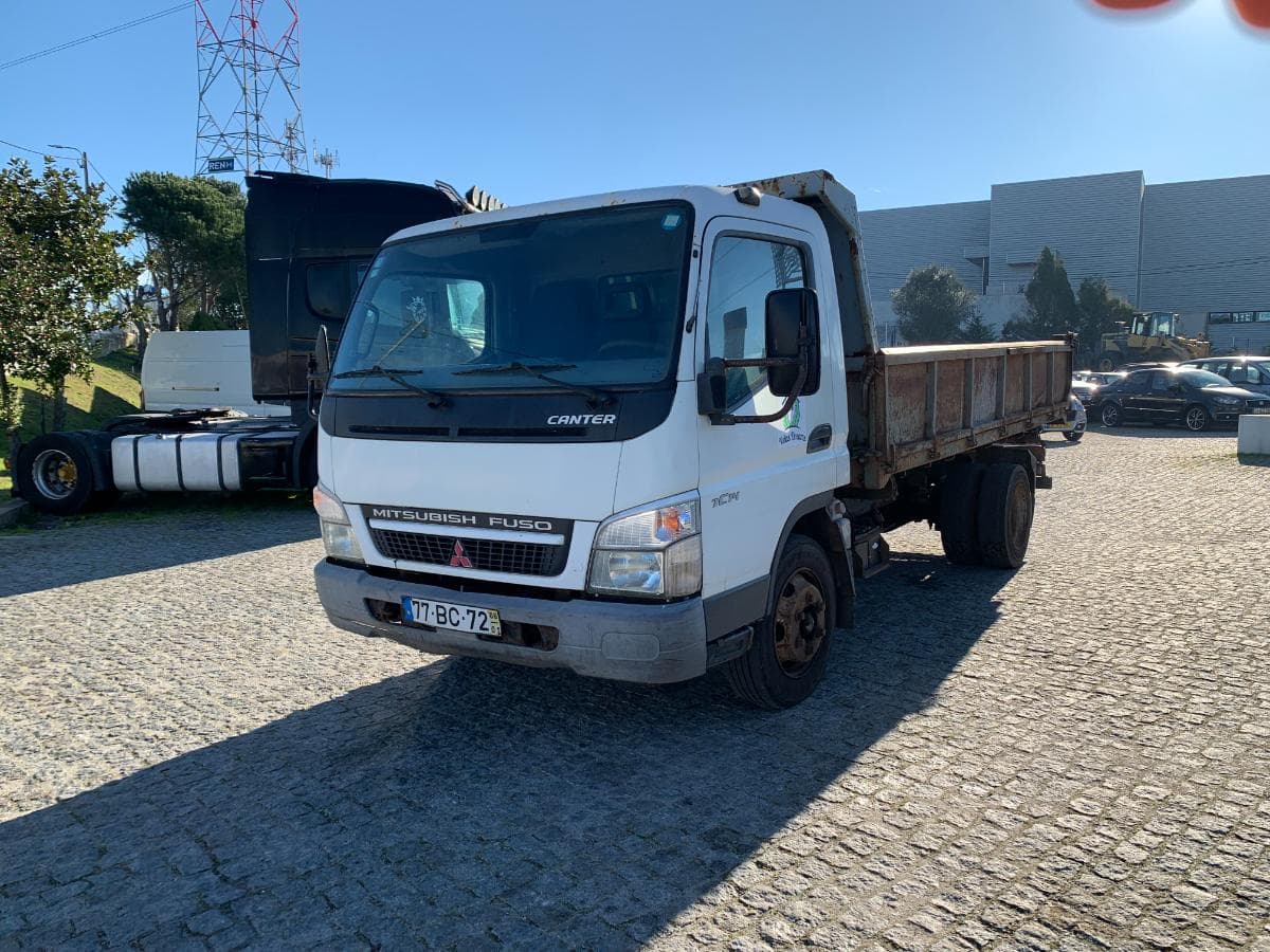 Mitsubishi Canter Fuso 7C140 · Ano 2006 — imagem 1