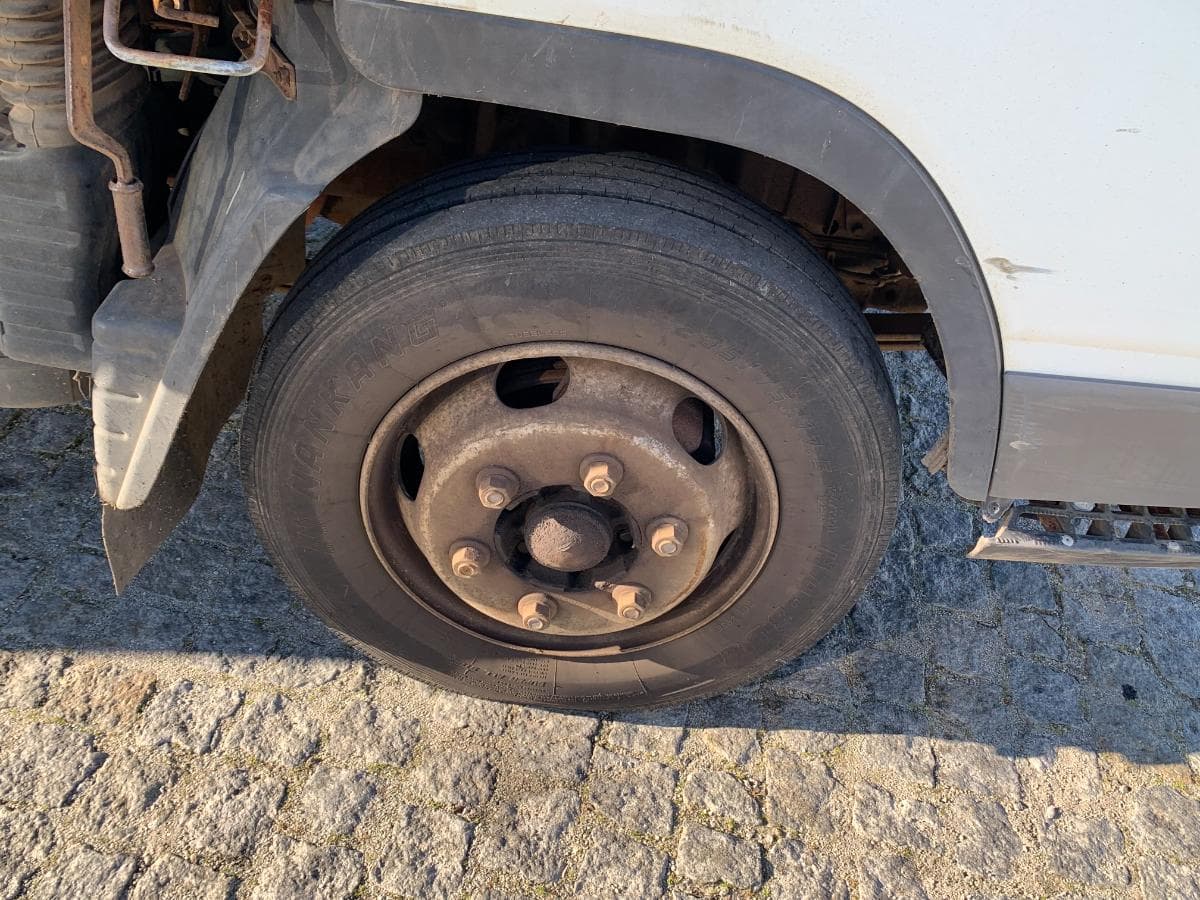 Mitsubishi Canter Fuso 7C140 · Ano 2006 — imagem 17