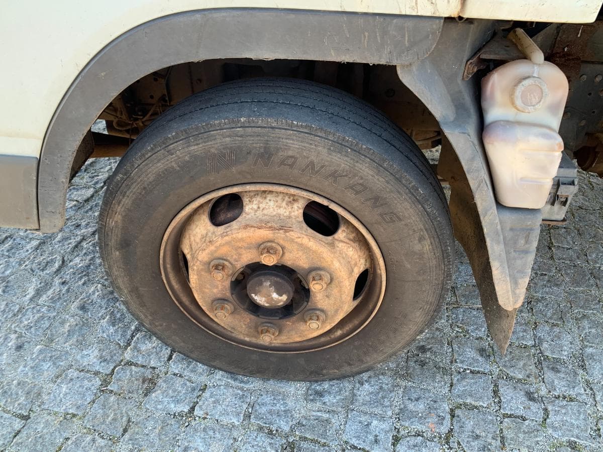 Mitsubishi Canter Fuso 7C140 · Ano 2006 — imagem 22