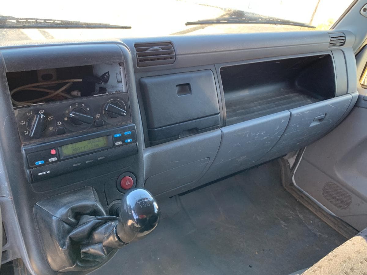 Mitsubishi Canter Fuso 7C140 · Ano 2006 — imagem 23