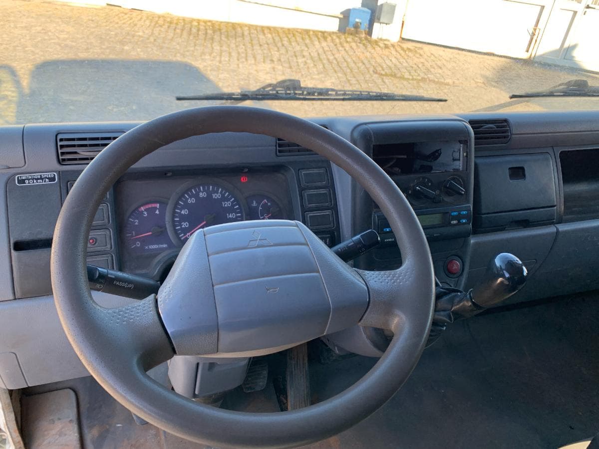 Mitsubishi Canter Fuso 7C140 · Ano 2006 — imagem 25