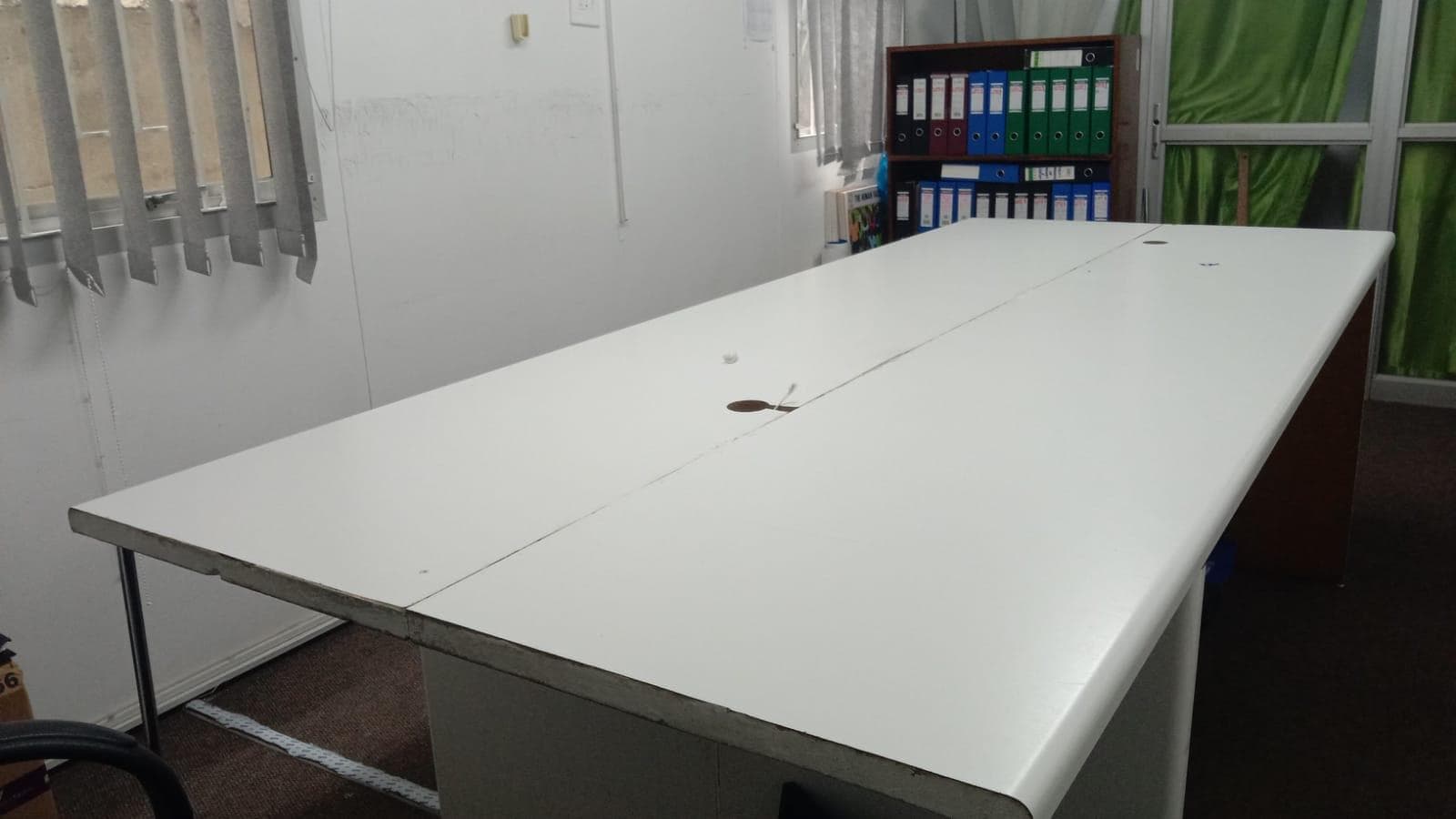 Mobilier de bureau · — image 3