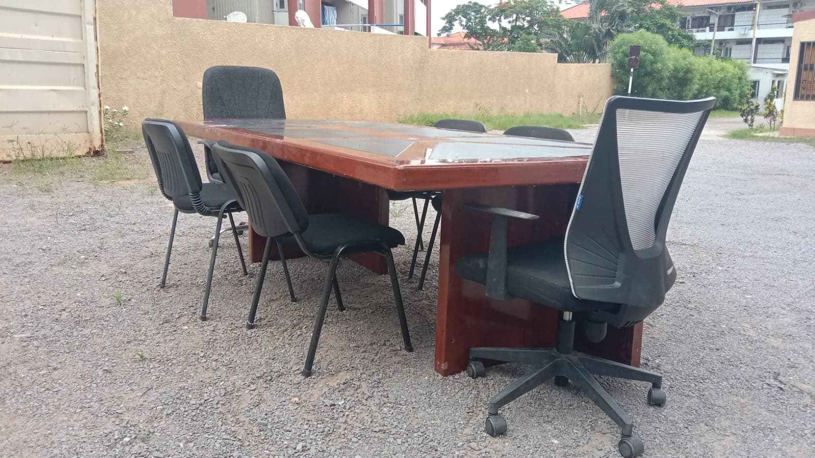 Mobiliario de oficina ·