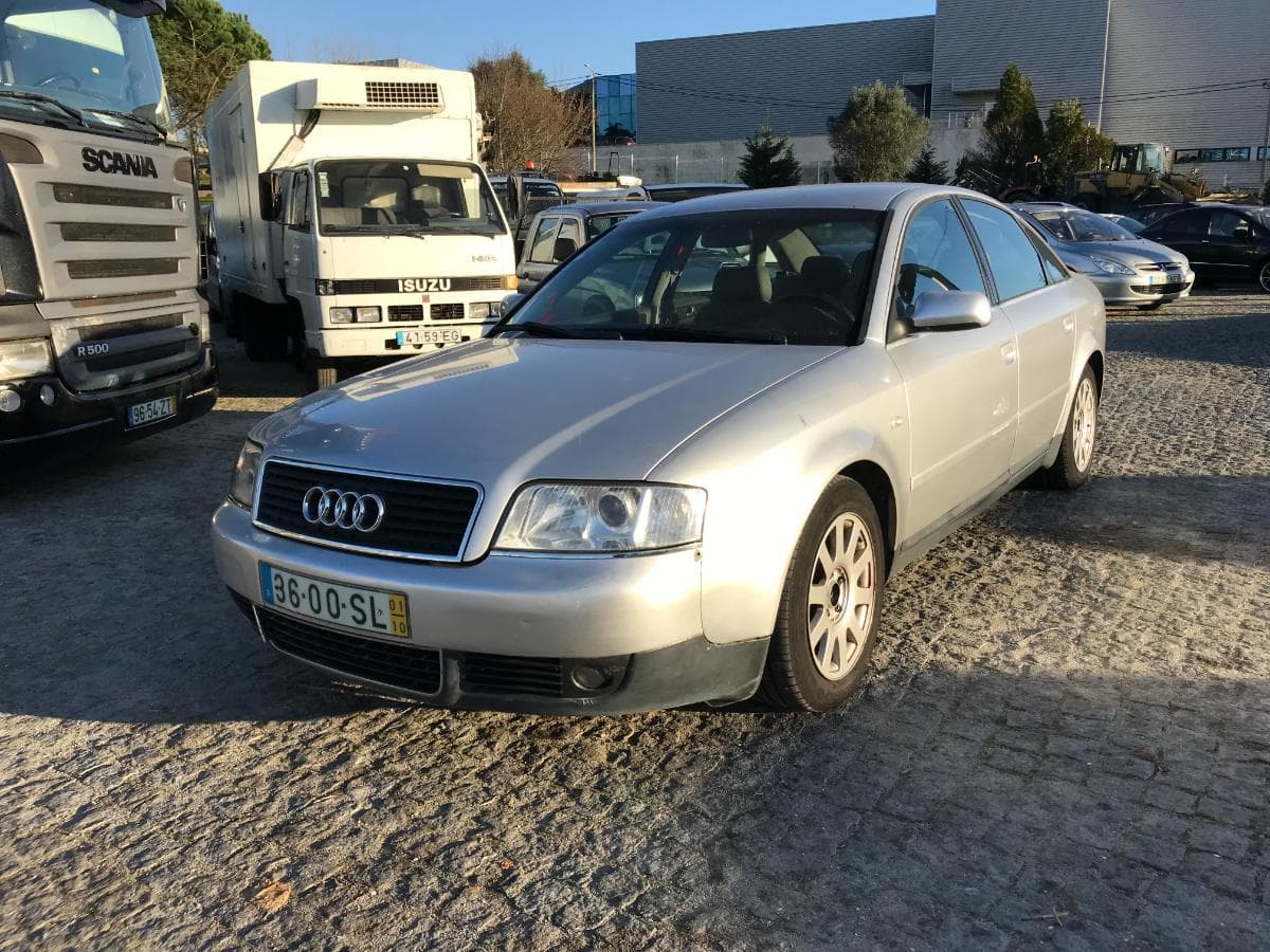 Audi A6 1.9TDI · Ano 2001 — imagem 1