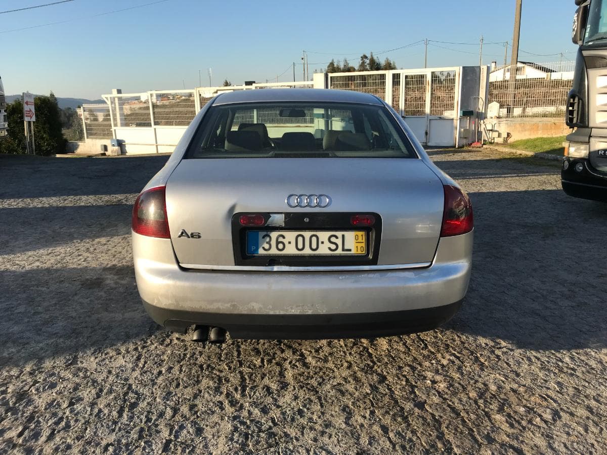 Audi A6 1.9TDI · Ano 2001 — imagem 4
