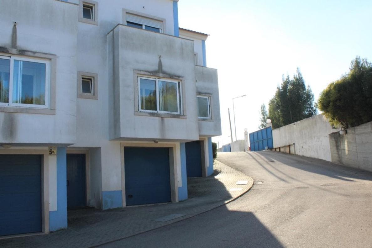 Totalidade das 17 Moradias · Belas, Sintra — image 3