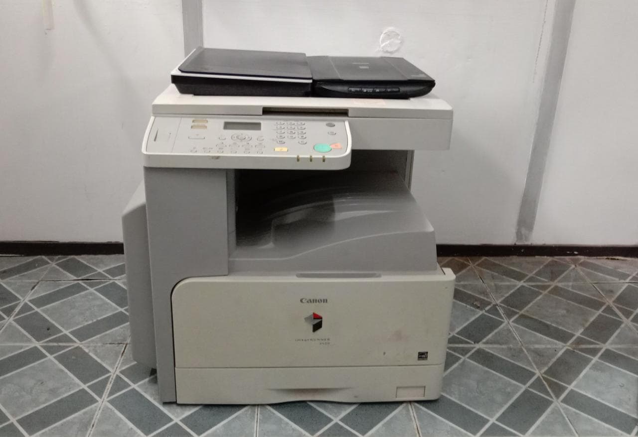 Material Informático ·