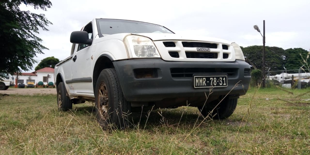 Isuzu Kb250 ·