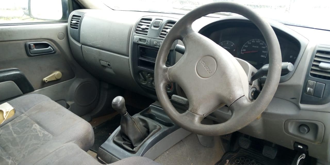 Isuzu Kb250 · — imagem 2
