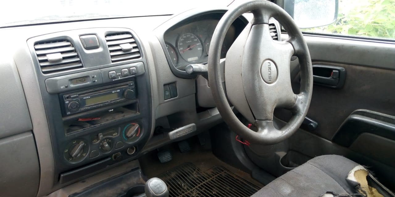 Isuzu Kb250 · — imagen 7
