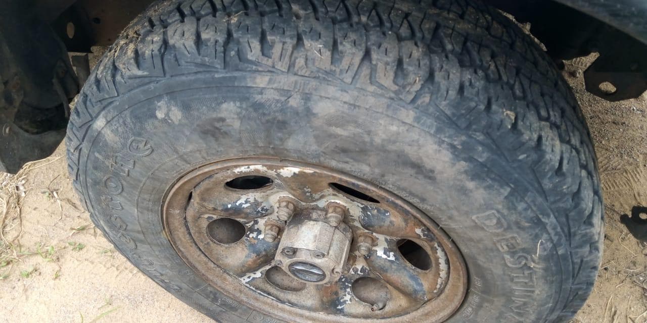 Nissan Hardbody · — imagem 6