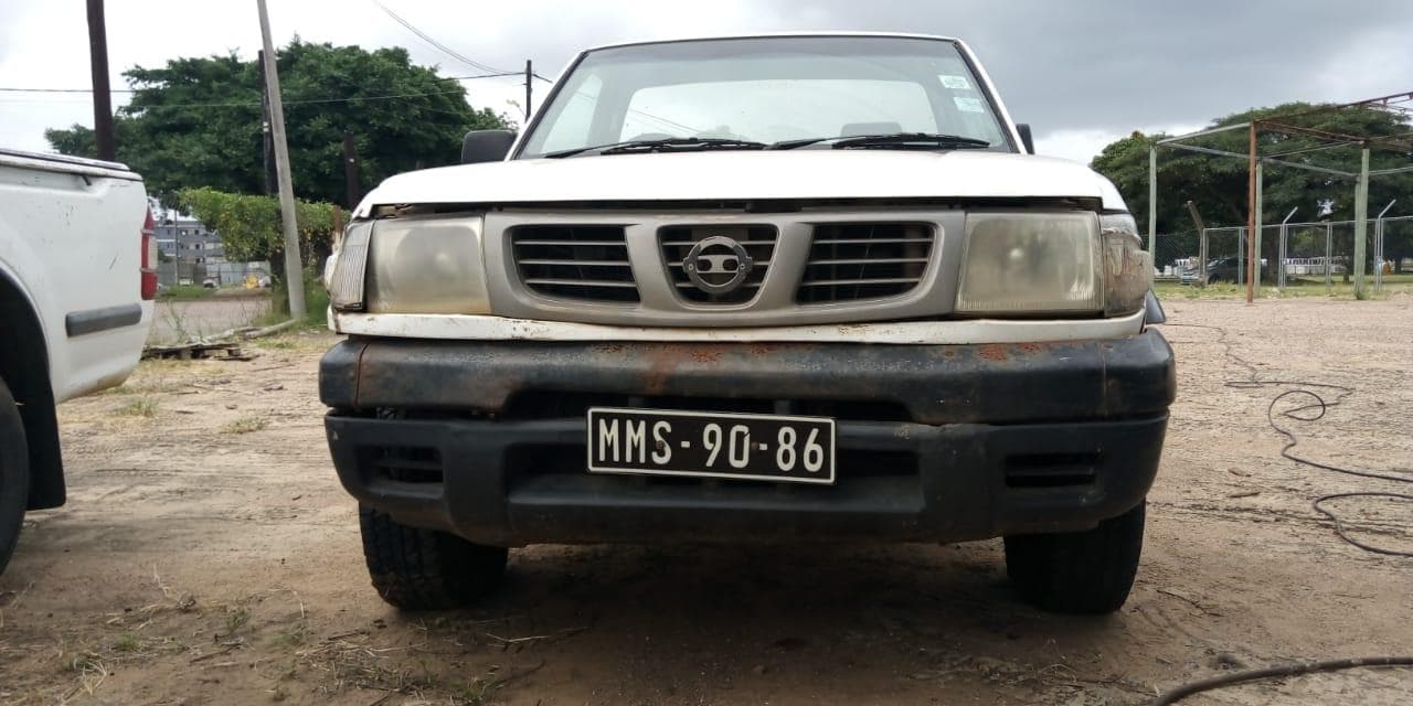 Nissan Hardbody · — imagem 8