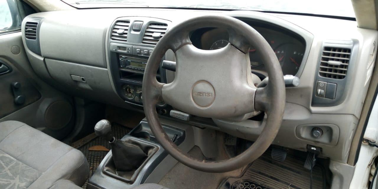 Isuzu Kb250 · — imagen 6