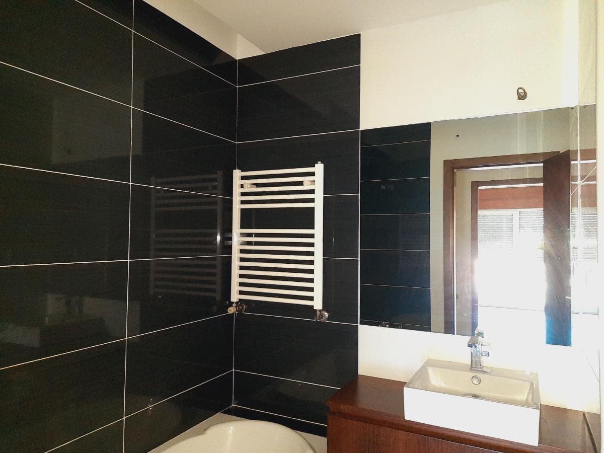 Apartamento T3 com 2 Lugares de Garagem · Trofa — imagem 10