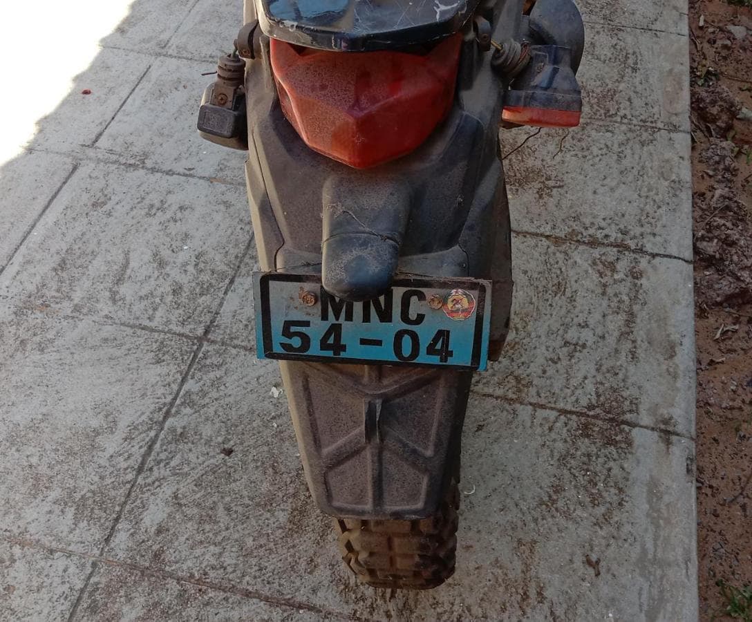 Motorizada de marca Yamaha XT 125R · — imagem 2