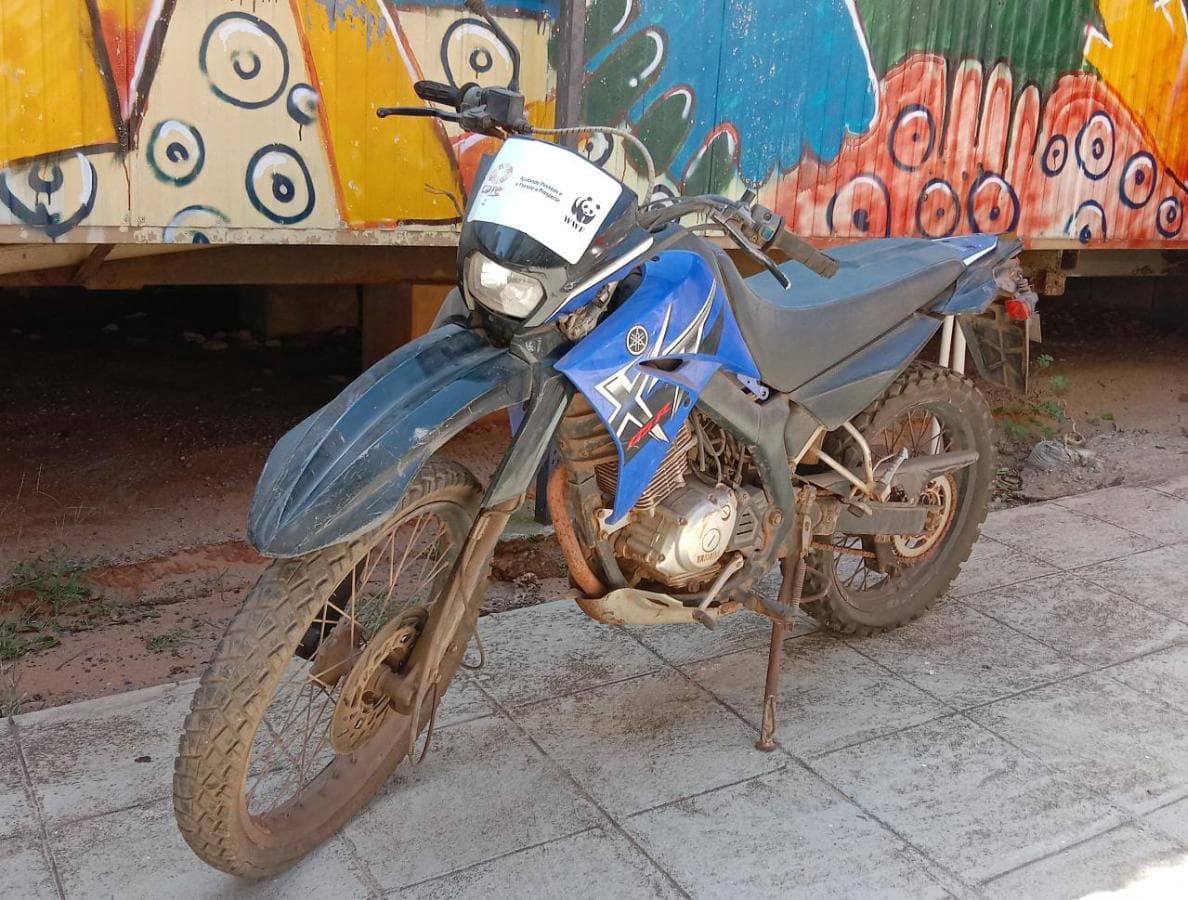 Motorizada de marca Yamaha XT 125R ·