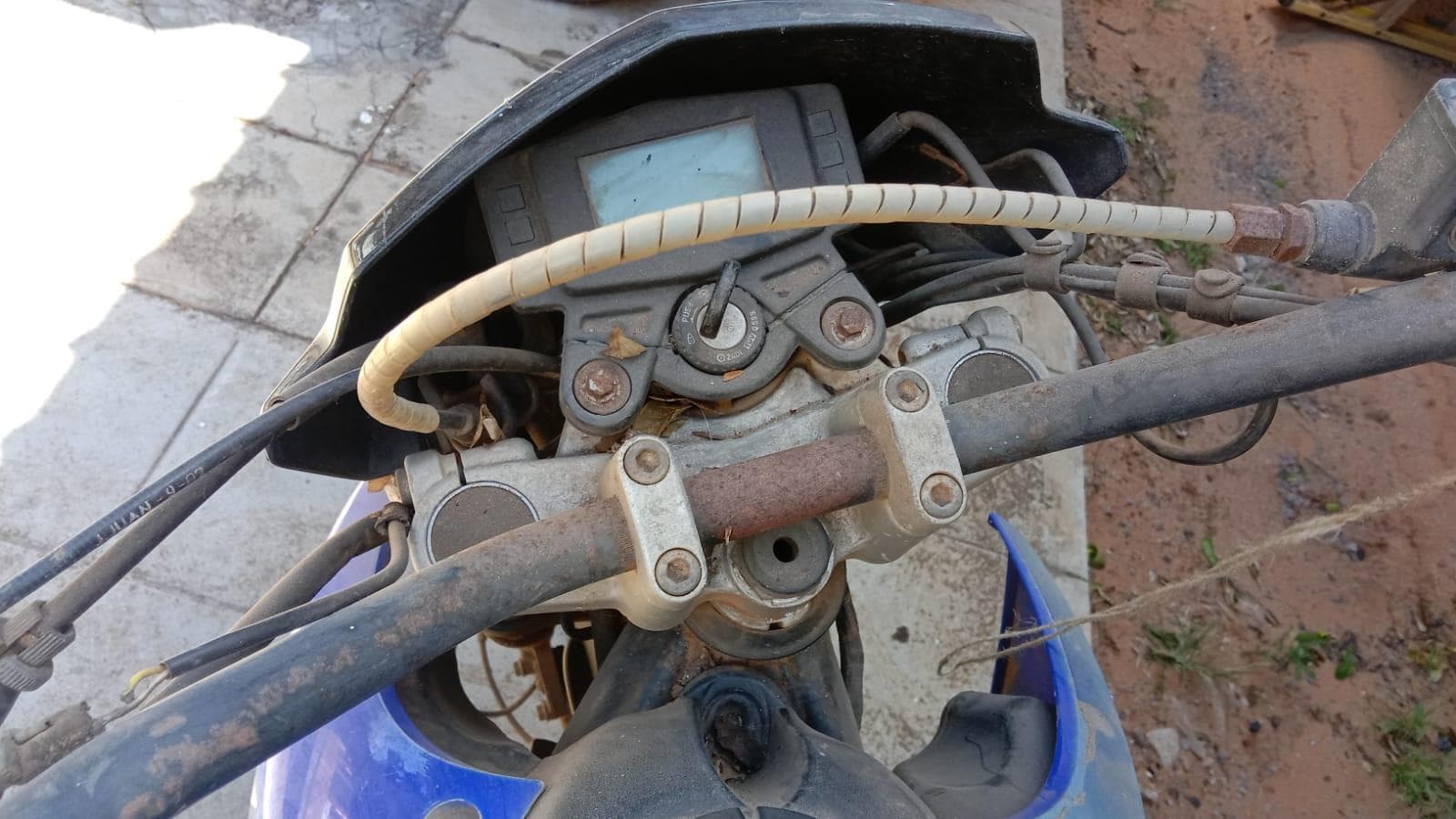 Motorizada de marca Yamaha XT 125R · — imagem 5