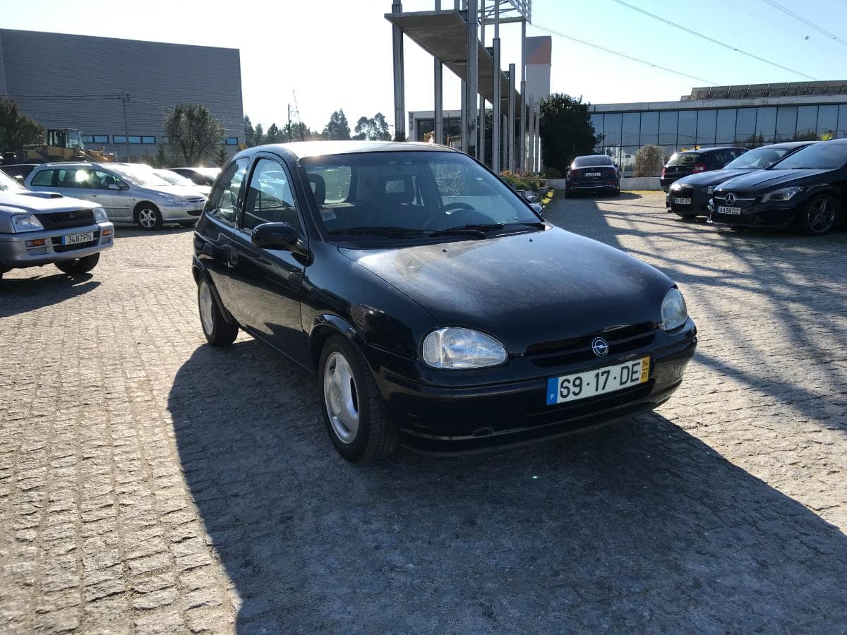Opel Corsa 1.5 TD · Ano 1994 — imagem 1
