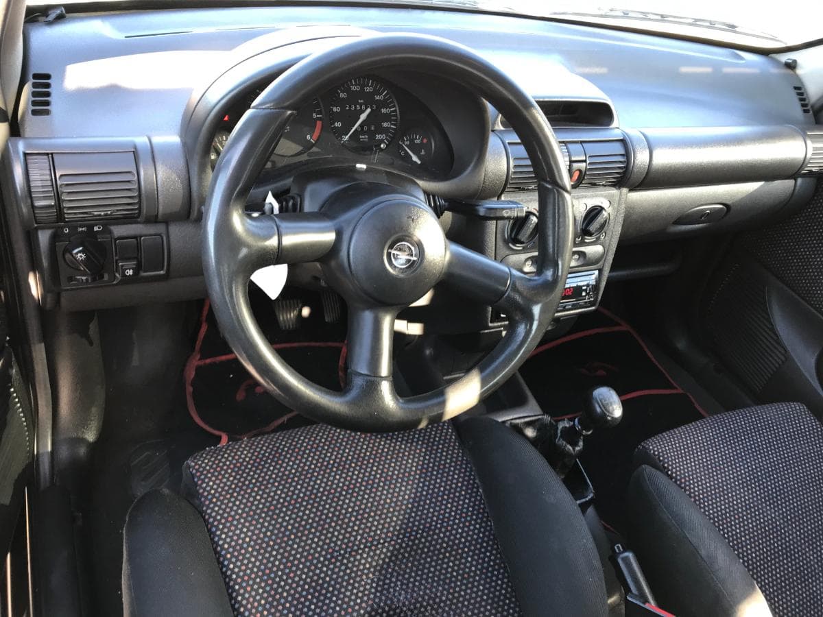 Opel Corsa 1.5 TD · Ano 1994 — imagem 24