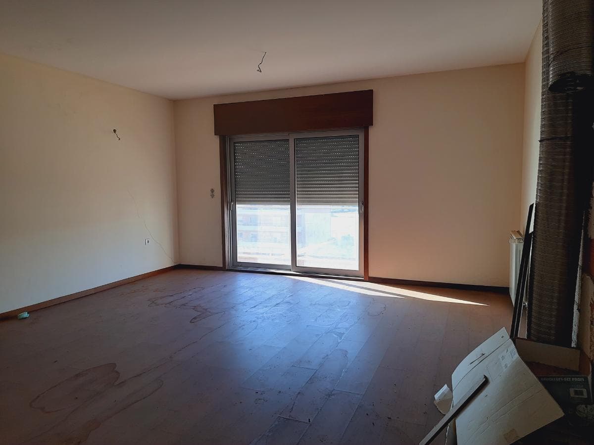 Apartamento T3 com 2 Lugares de Garagem · Trofa — imagem 10