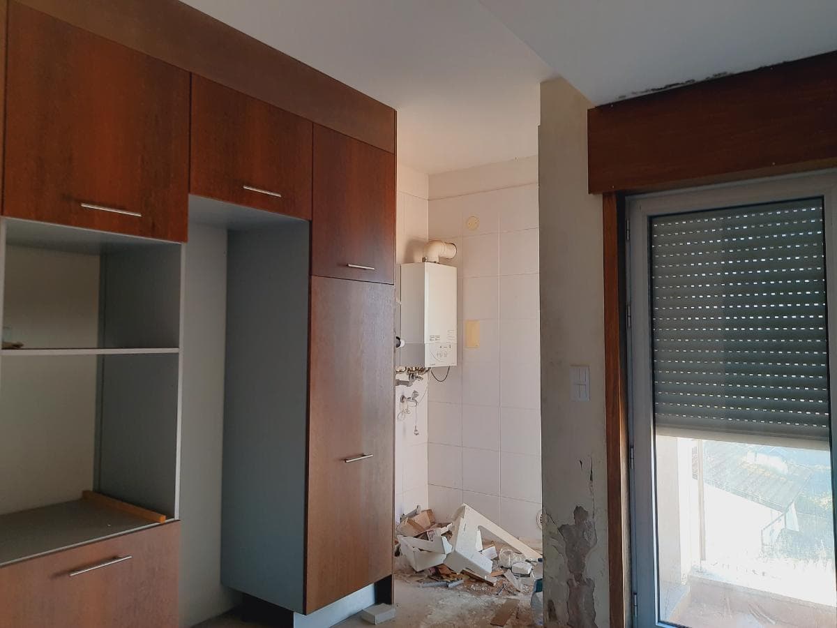 Apartamento T3 com 2 Lugares de Garagem · Trofa — imagem 4