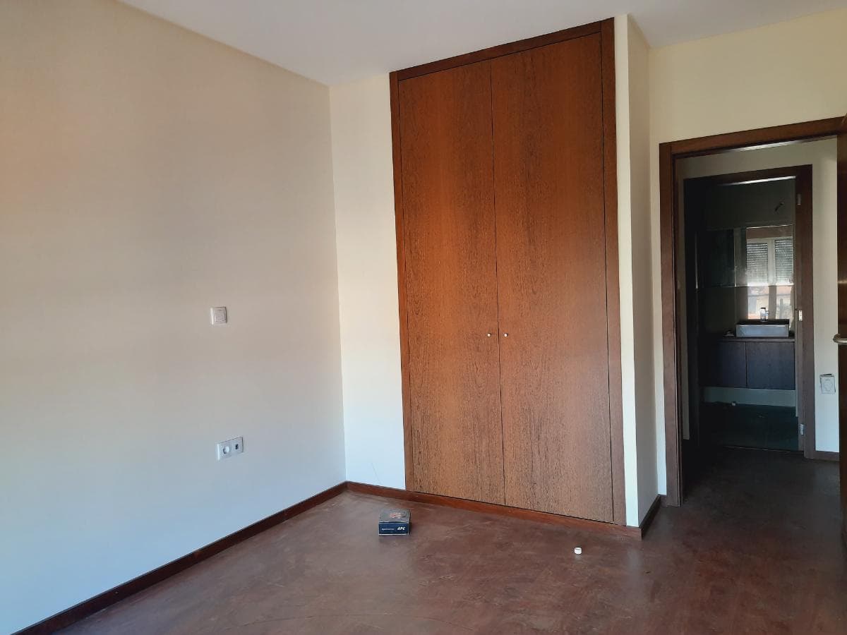Apartamento T3 com 2 Lugares de Garagem · Trofa — imagem 14