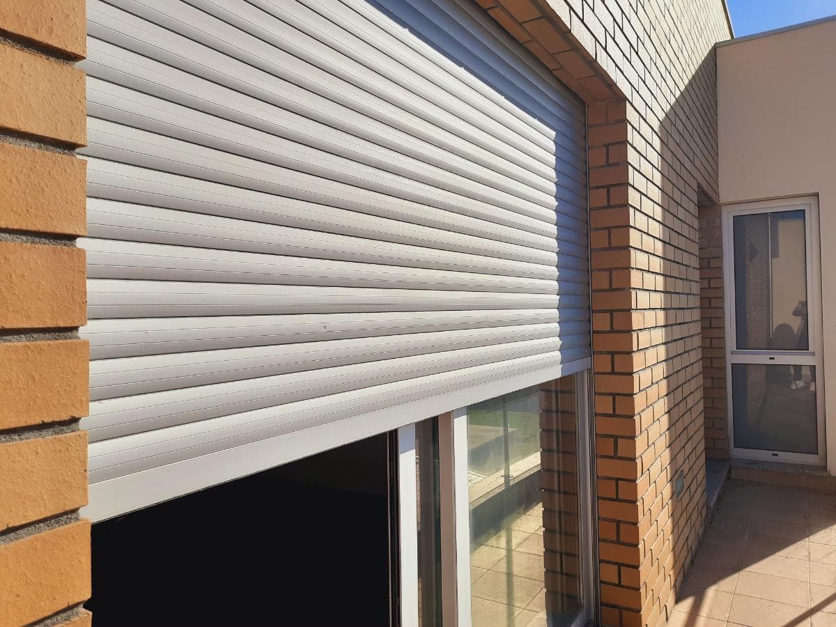 Apartamento T3 com 2 Lugares de Garagem · Trofa — imagem 18