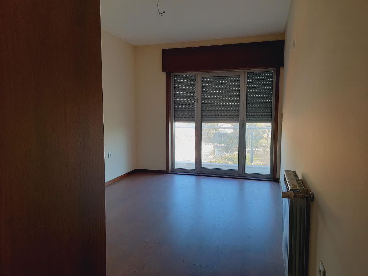 Apartamento T3 com 2 Lugares de Garagem · Trofa — imagem 15