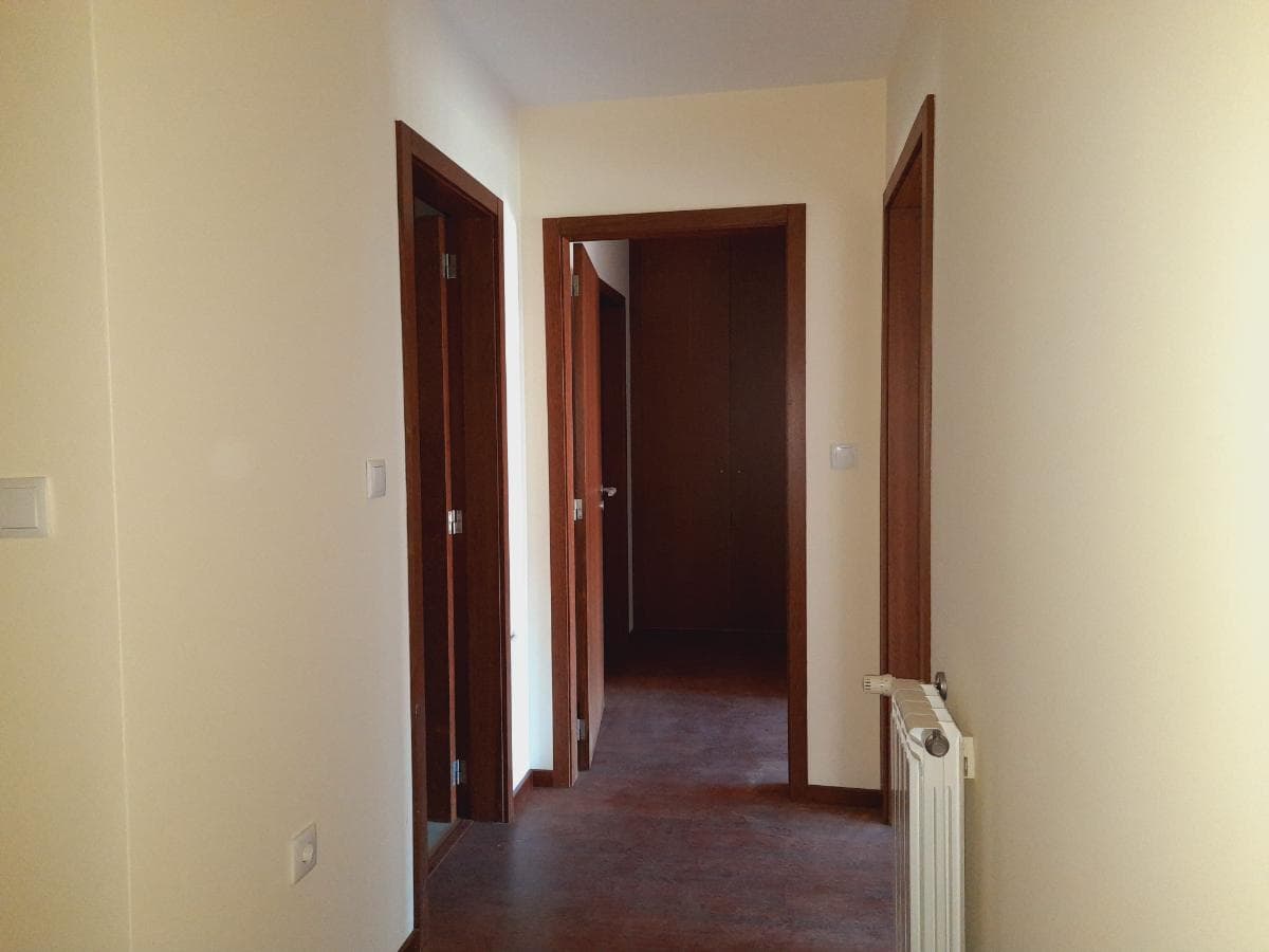 Apartamento T3 com 2 Lugares de Garagem · Trofa — imagem 17