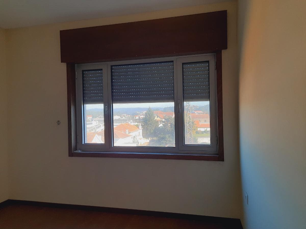 Apartamento T3 com 2 Lugares de Garagem · Trofa — imagem 16