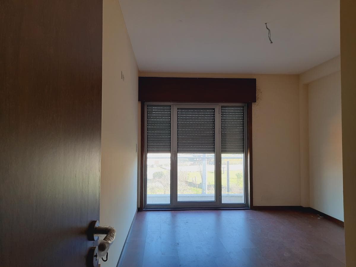 Apartamento T2 com Lugar de Garagem · Trofa — image 8